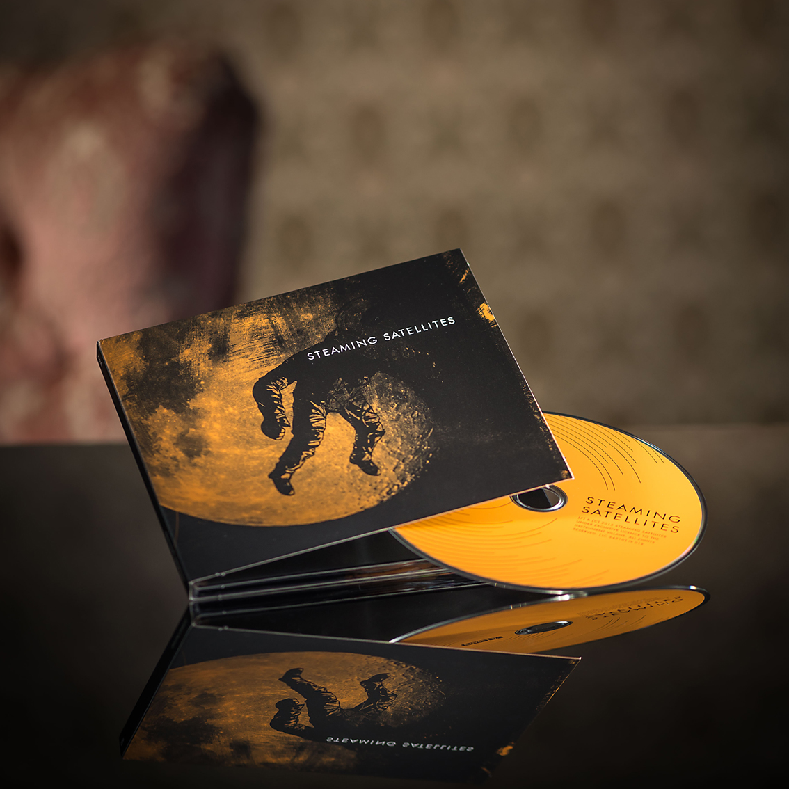 Produktbild für "Steaming Satellites" (CD)