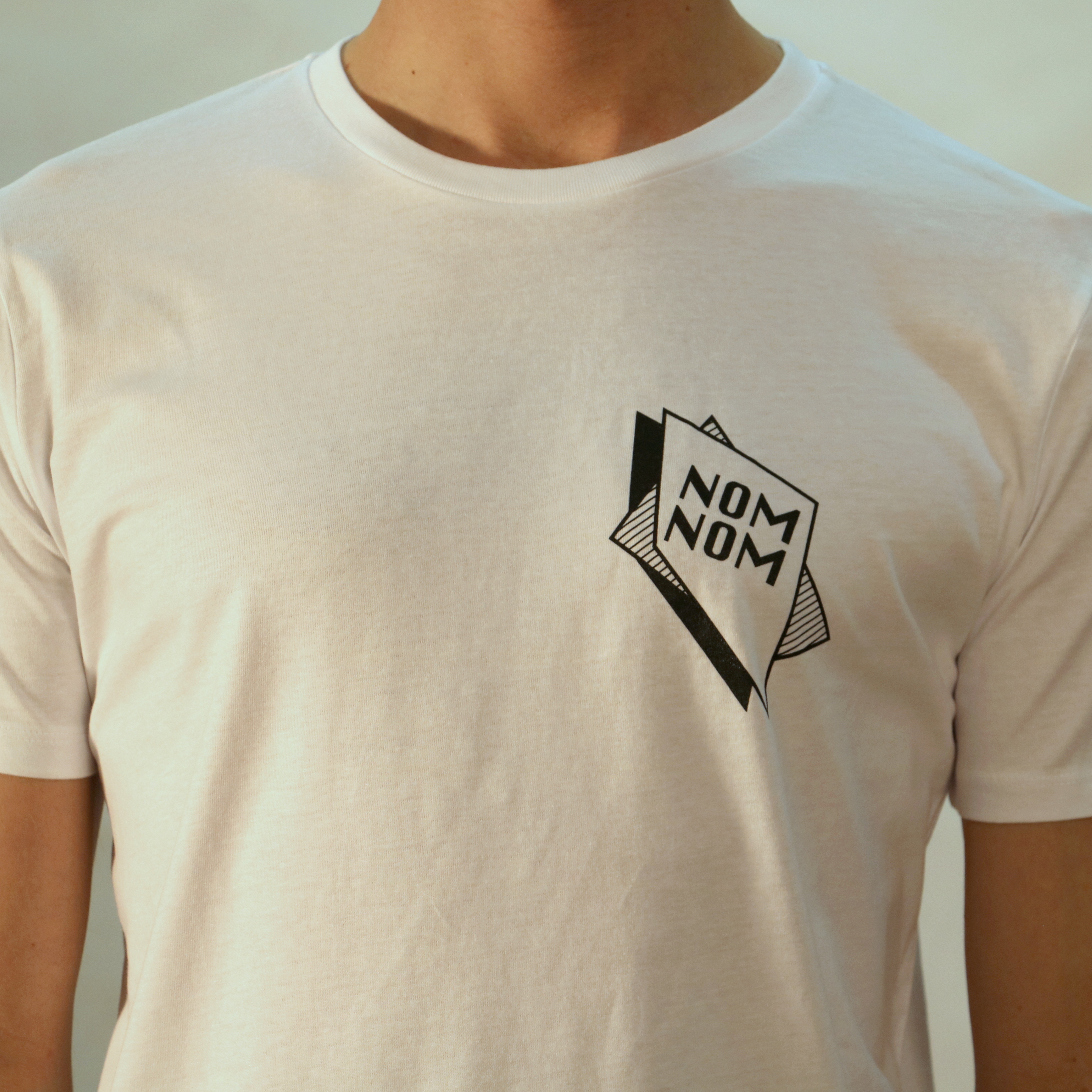 Thumbnail 2 von Nom Nom Shirt