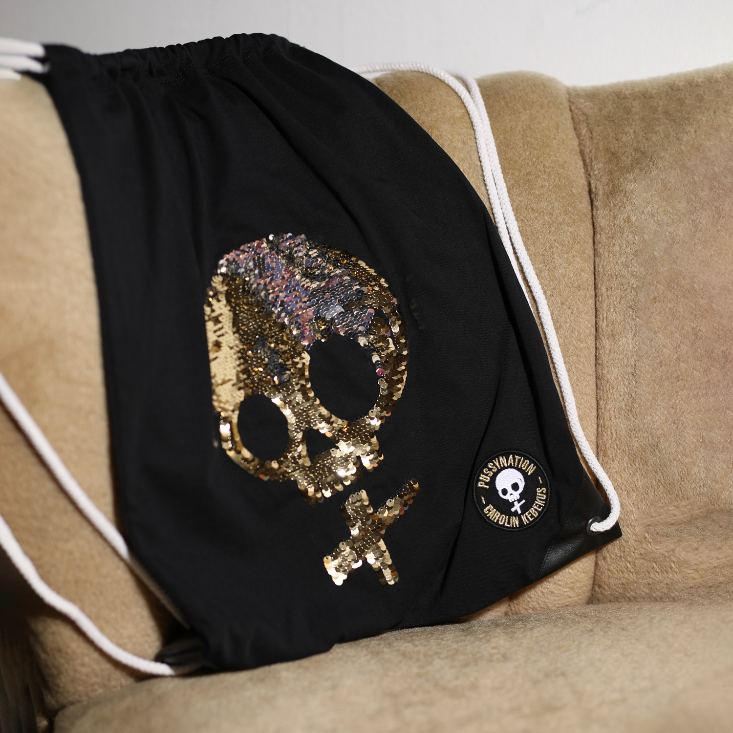 Produktbild für Carolin Kebekus - Gymbag Totenkopf pink/gold