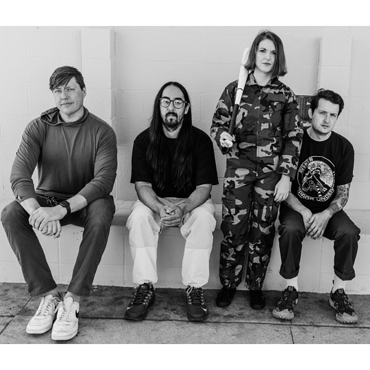 Veranstaltungsbild für ENTRY / ODD MAN OUT / BRAVE OUT / WORLD INSTINCT