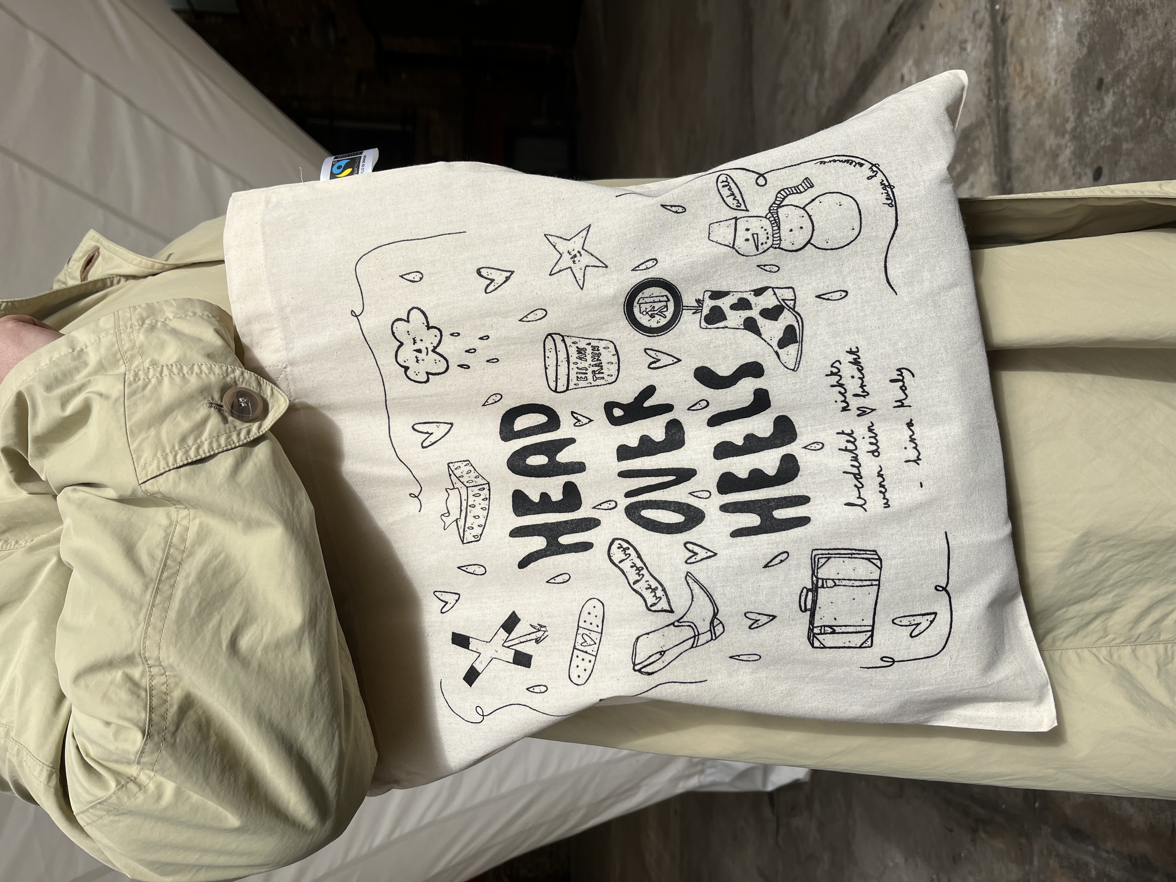 Thumbnail 3 von „Head over heels“ Beutel