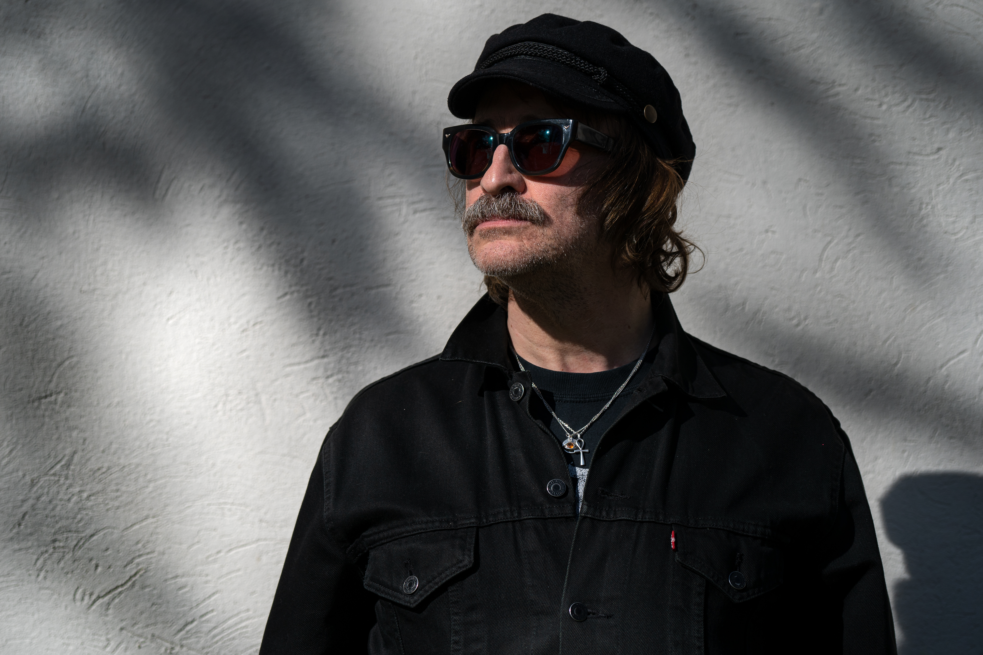 Veranstaltungsbild für Krach - Verzerrte Erinnerungen: Lesung von und mit Alexander Hacke