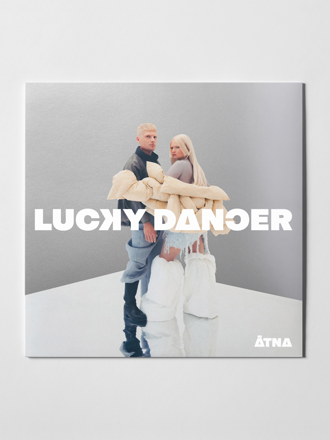 Thumbnail 2 von Lucky Dancer (Ltd. Edition Colored Vinyl. Gatefold printed on mirror cardboard.)