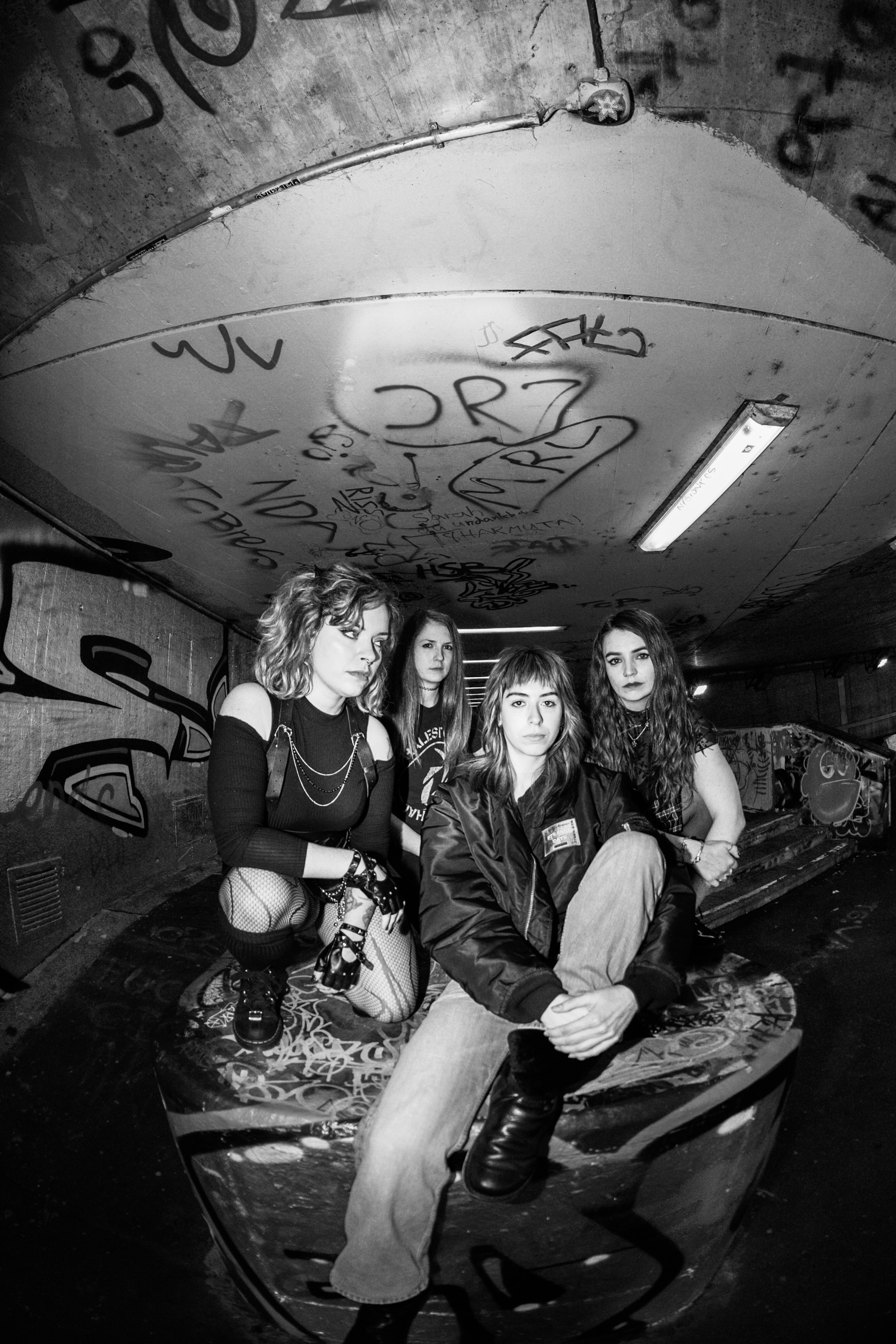 Veranstaltungsbild für ⬤Club–72: Whoremones & Immer Wach